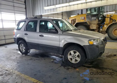 2005 Ford Escape Xls из США, поврежденный, VIN 1FMYU92Z75KB33062